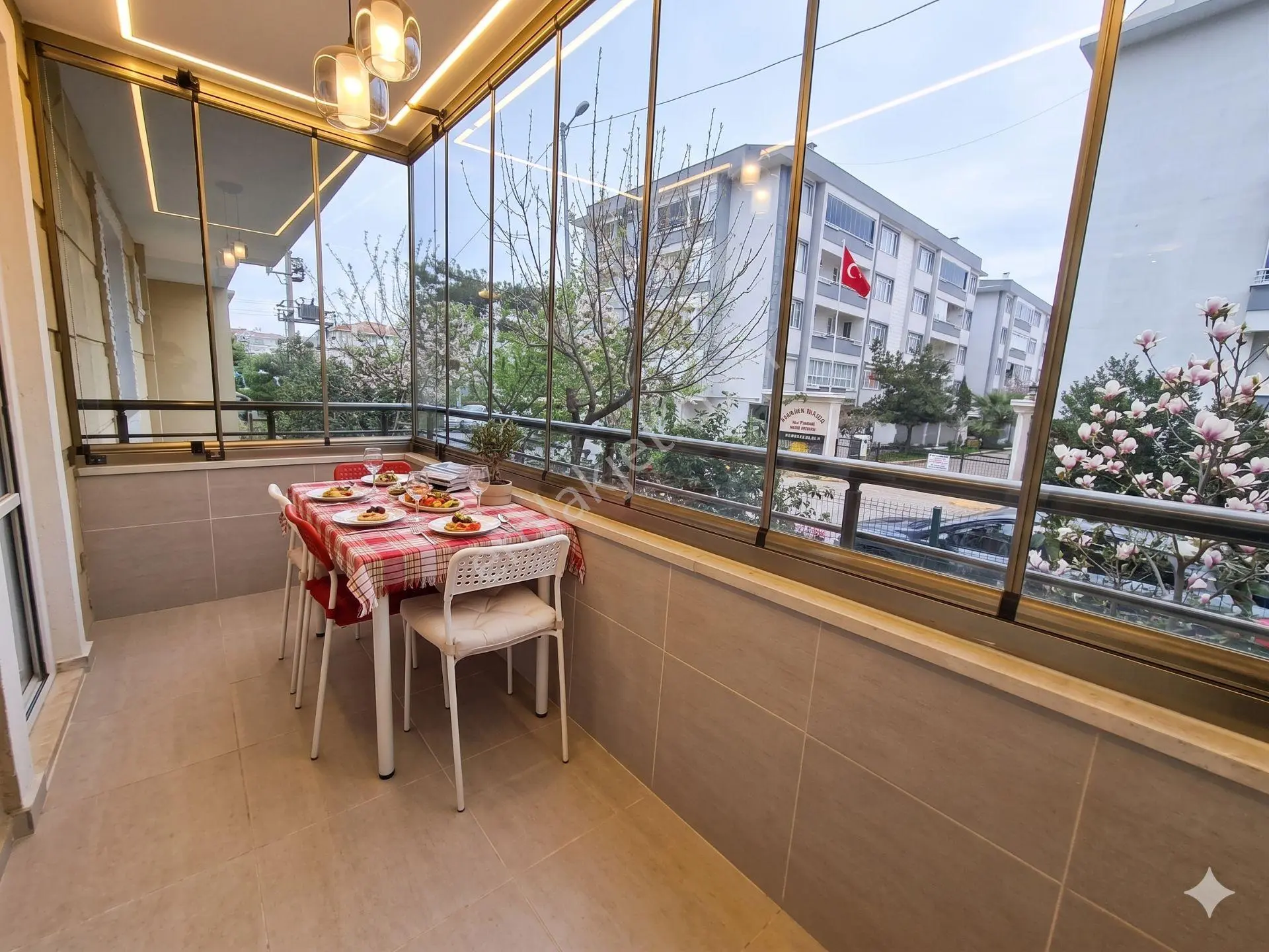 Aktif'ten Yetişen Alır Satılık Genç Binada Full Kredili 2+1 Ayrı Mutfak Daire — fotoğraf 16