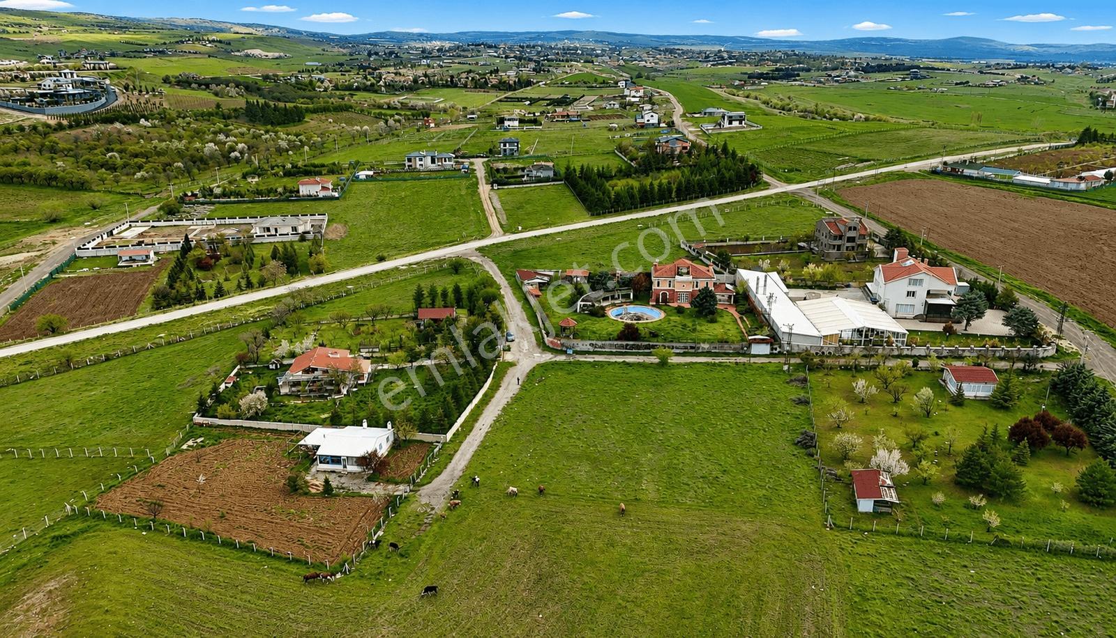 Gölbaşı Bahçelievler'de 1500 M² Köşe Parsel Satılık Villa Arsası — fotoğraf 7