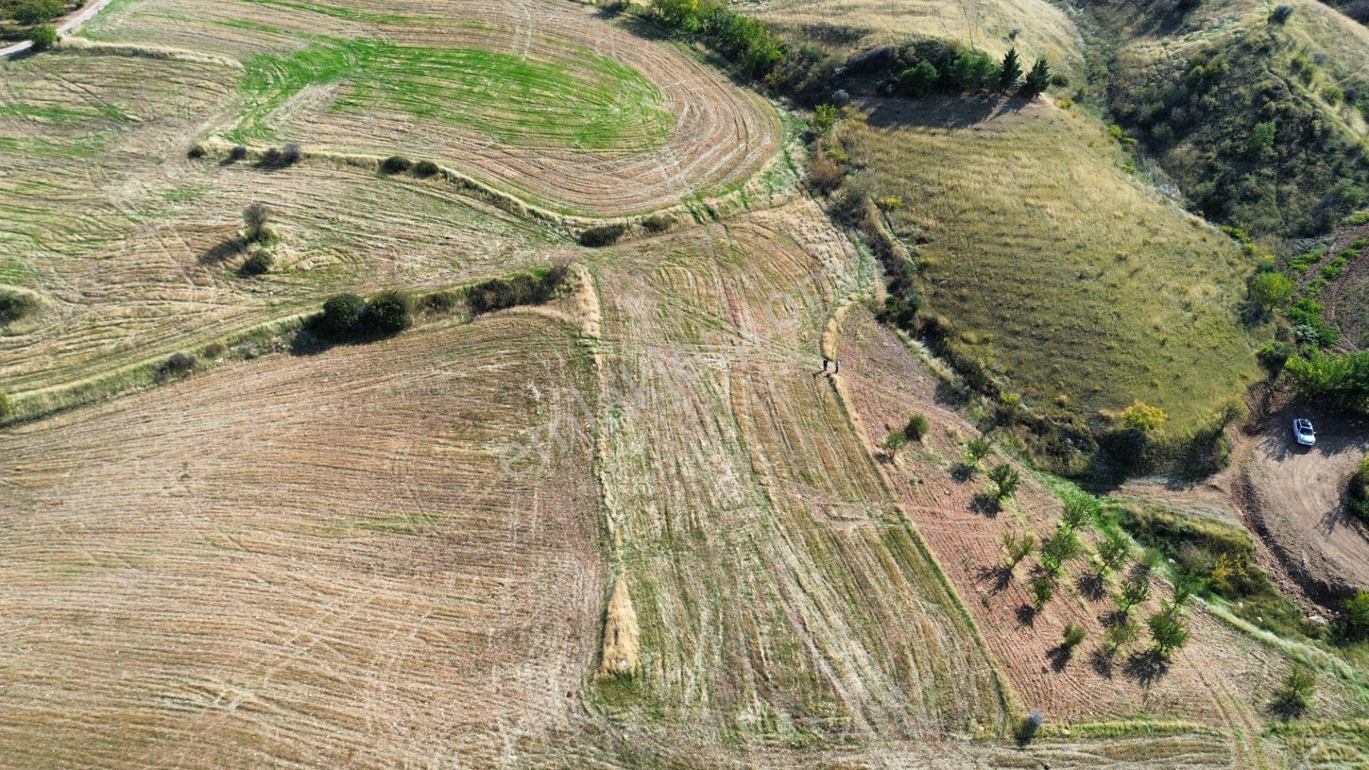 Adıyaman Zey Köyü 2372 M² Satılık Doğa Manzaralı Tarla — fotoğraf 2