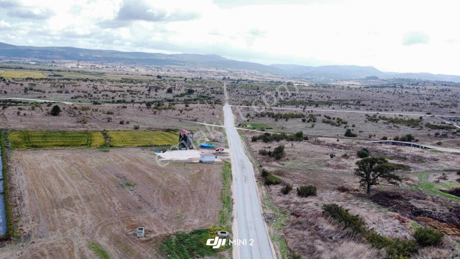 Gerlengeç Köyünde Yola Cepheli Satılık Tarla — fotoğraf 10