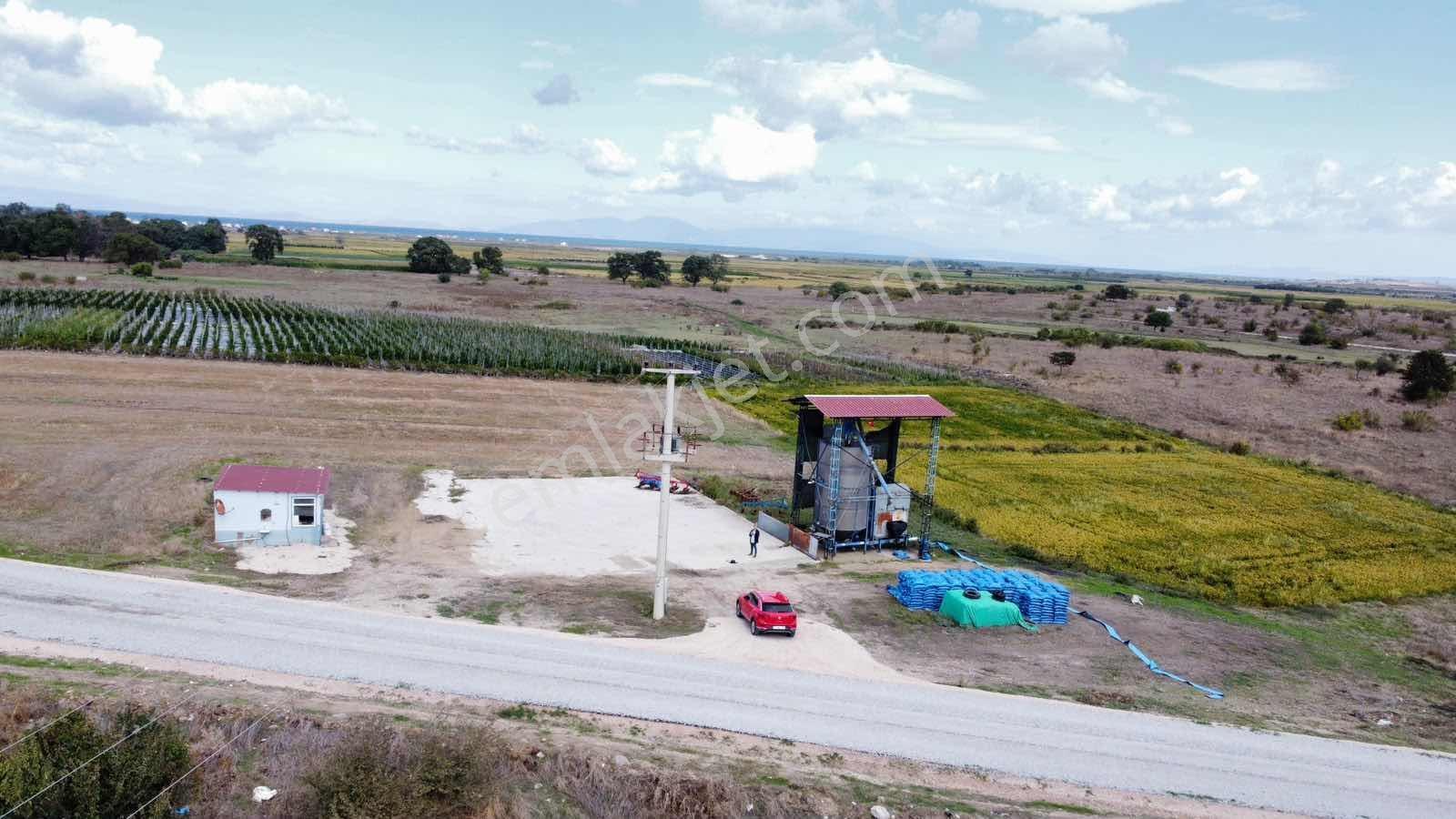 Gerlengeç Köyünde Yola Cepheli Satılık Tarla — fotoğraf 11
