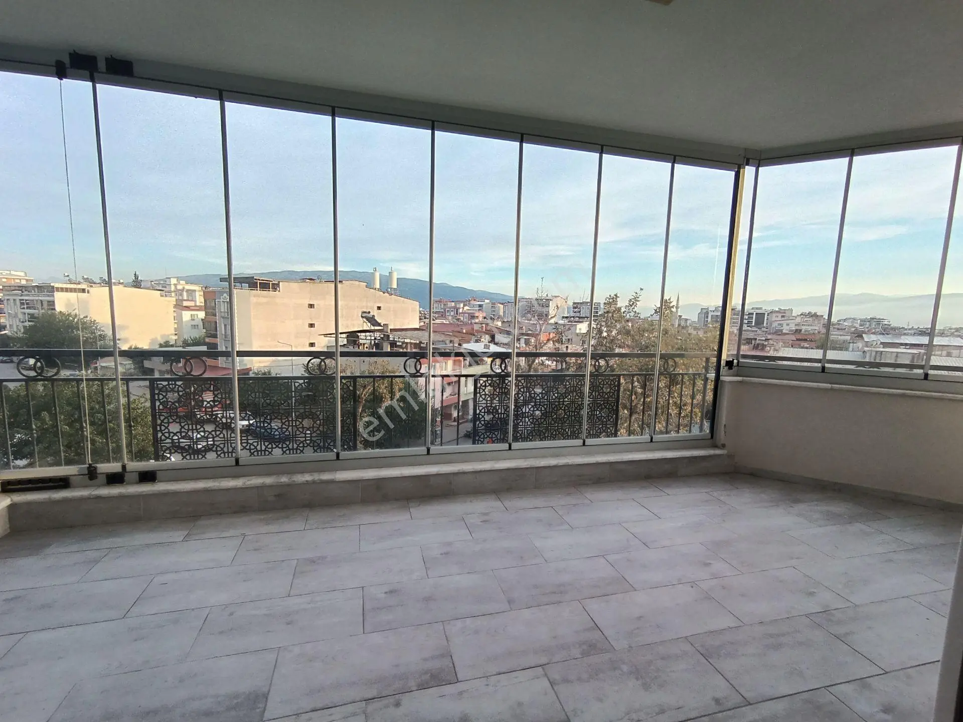 Nazilli Yeşil Mahalle'de Site İçerisinde 3+1 Satılık Daire — fotoğraf 3