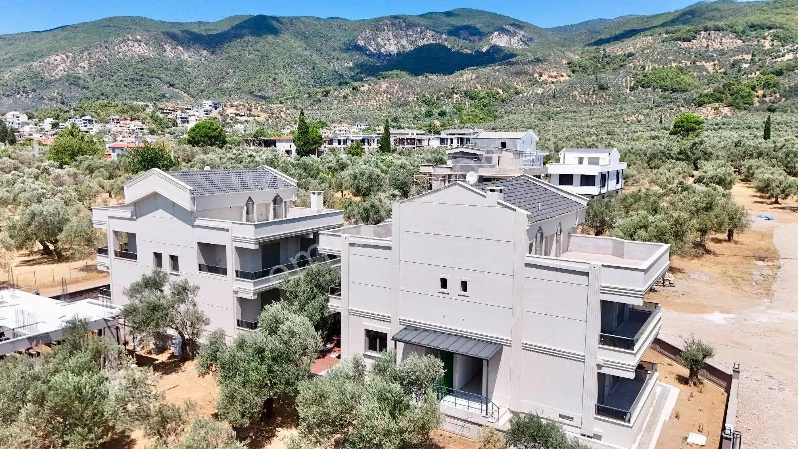 ꧁ay Emlaktan꧂gürede Kazdağlarının Eteklerinde Doğa İçerisinde Satılık 3+1 Lüks Villa — fotoğraf 35