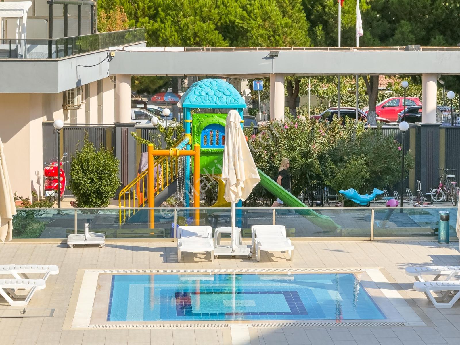 Kumbağ Doğapark Evlerinde Havuz Cephe Eşyalı Satılık 2+1 Daire — fotoğraf 11