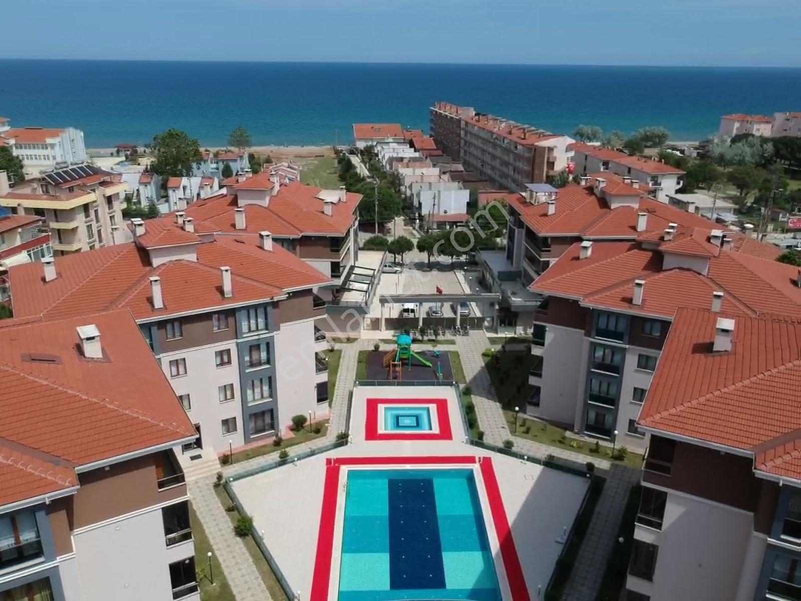 Kumbağ Doğapark Evlerinde Havuz Cephe Eşyalı Satılık 2+1 Daire — fotoğraf 23