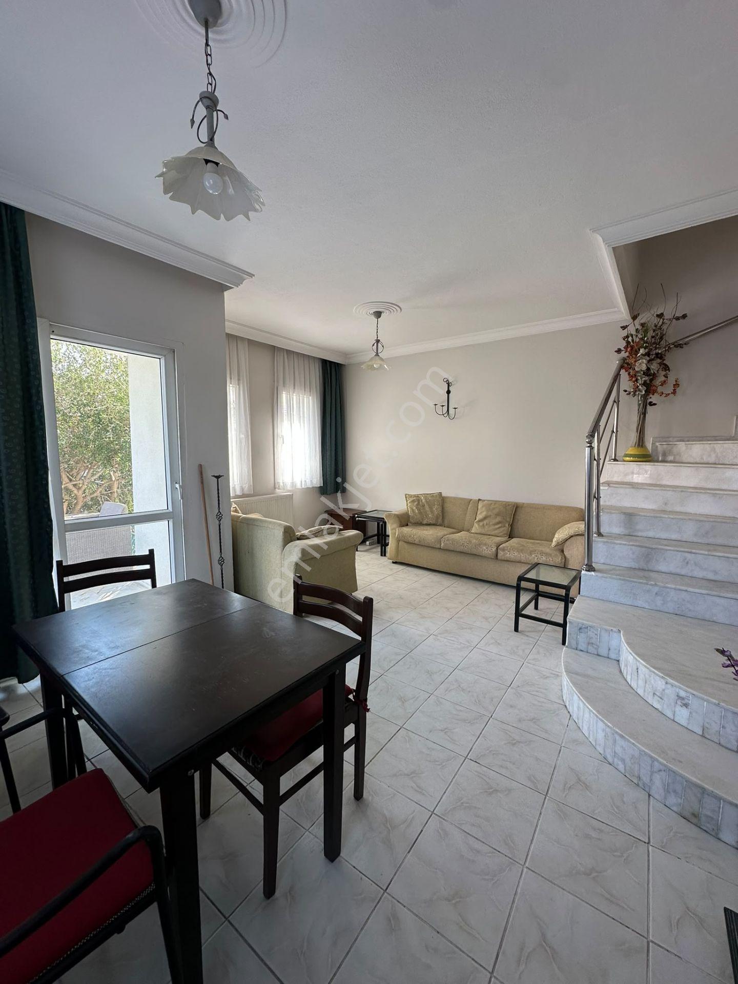 Kadınlar Denizi Mah De 4+2 Satılık Triplex Villa !! — fotoğraf 16