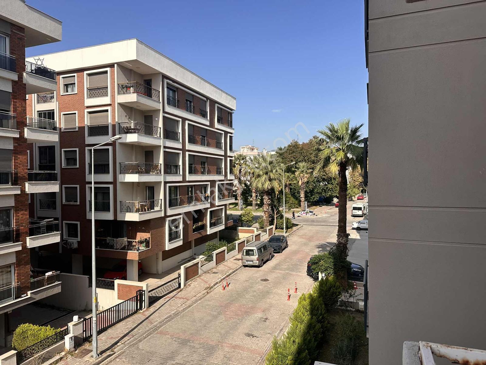 Bostanlı Dere Yakını Park Cepheli 3+1 Ara Kat Satılık Daire — fotoğraf 4