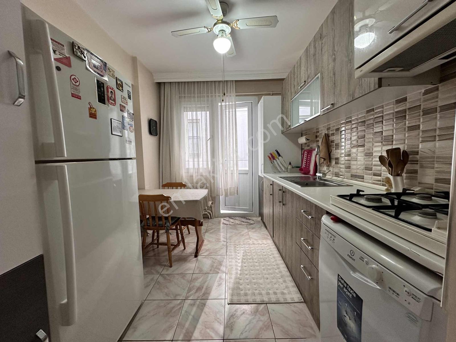 Bostanlı Dere Yakını Park Cepheli 3+1 Ara Kat Satılık Daire — fotoğraf 6