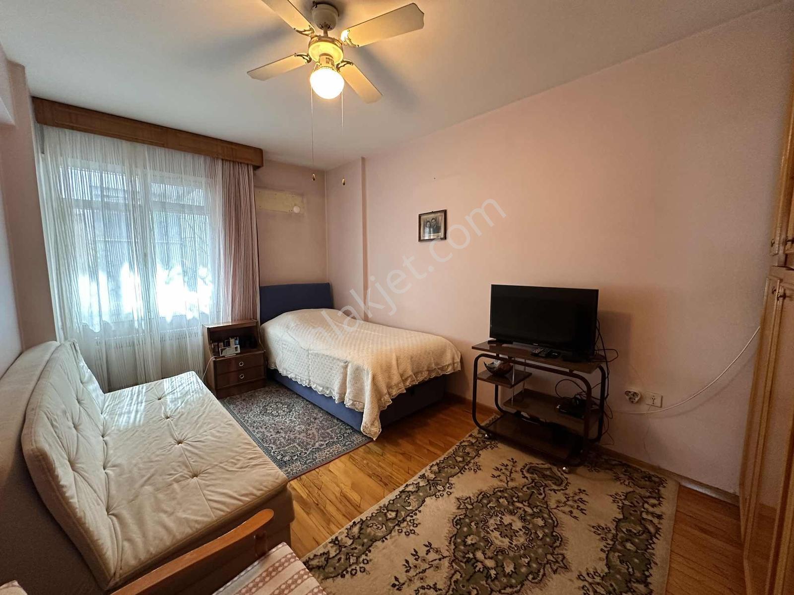 Bostanlı Dere Yakını Park Cepheli 3+1 Ara Kat Satılık Daire — fotoğraf 7
