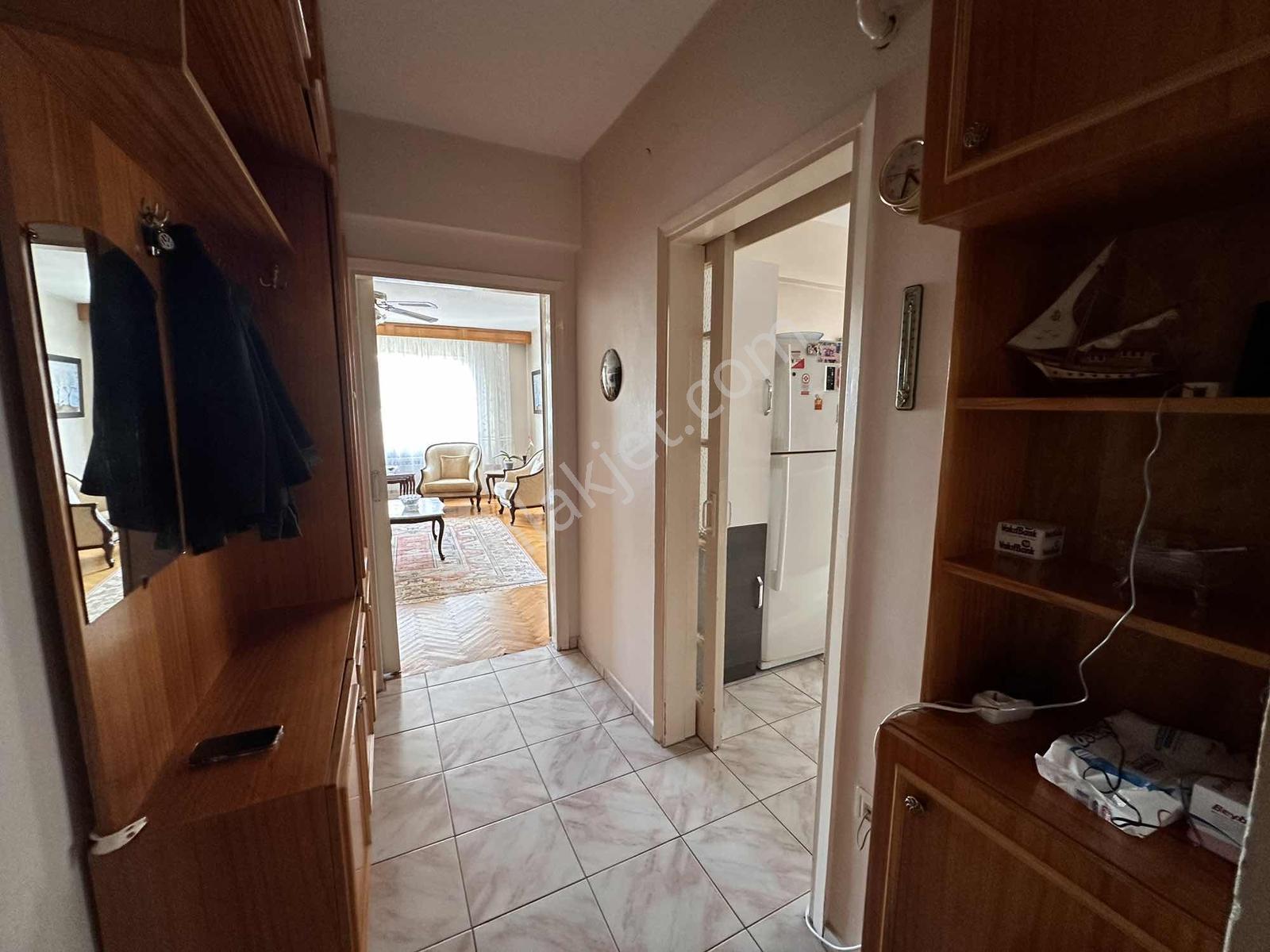 Bostanlı Dere Yakını Park Cepheli 3+1 Ara Kat Satılık Daire — fotoğraf 9