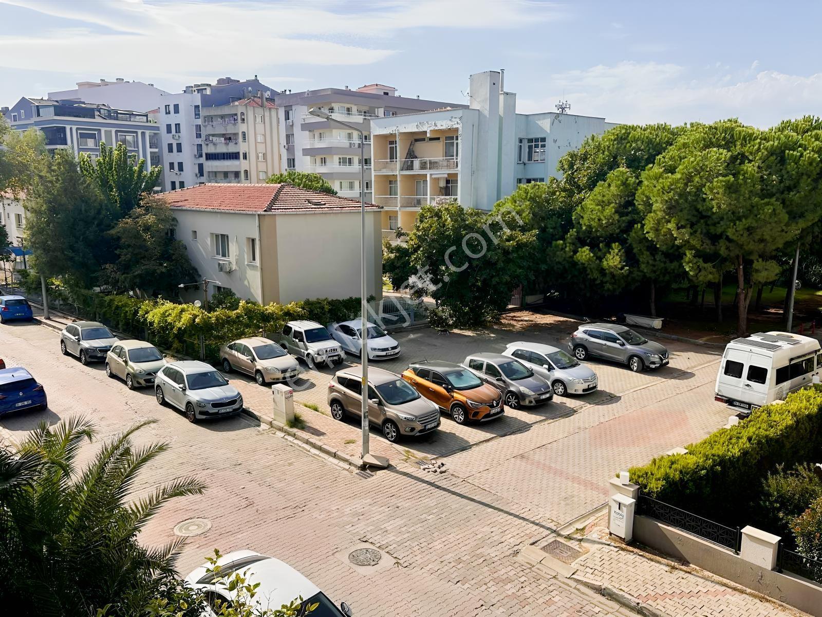 Bostanlı Dere Yakını Park Cepheli 3+1 Ara Kat Satılık Daire — fotoğraf 14