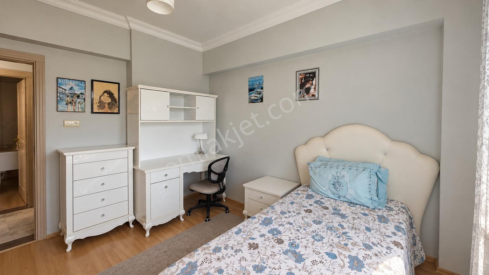 Baruthane Ihlamur Kafe Arkası Mavişehir Sitesi Kısmı Eşyalı 3+1! — fotoğraf 18