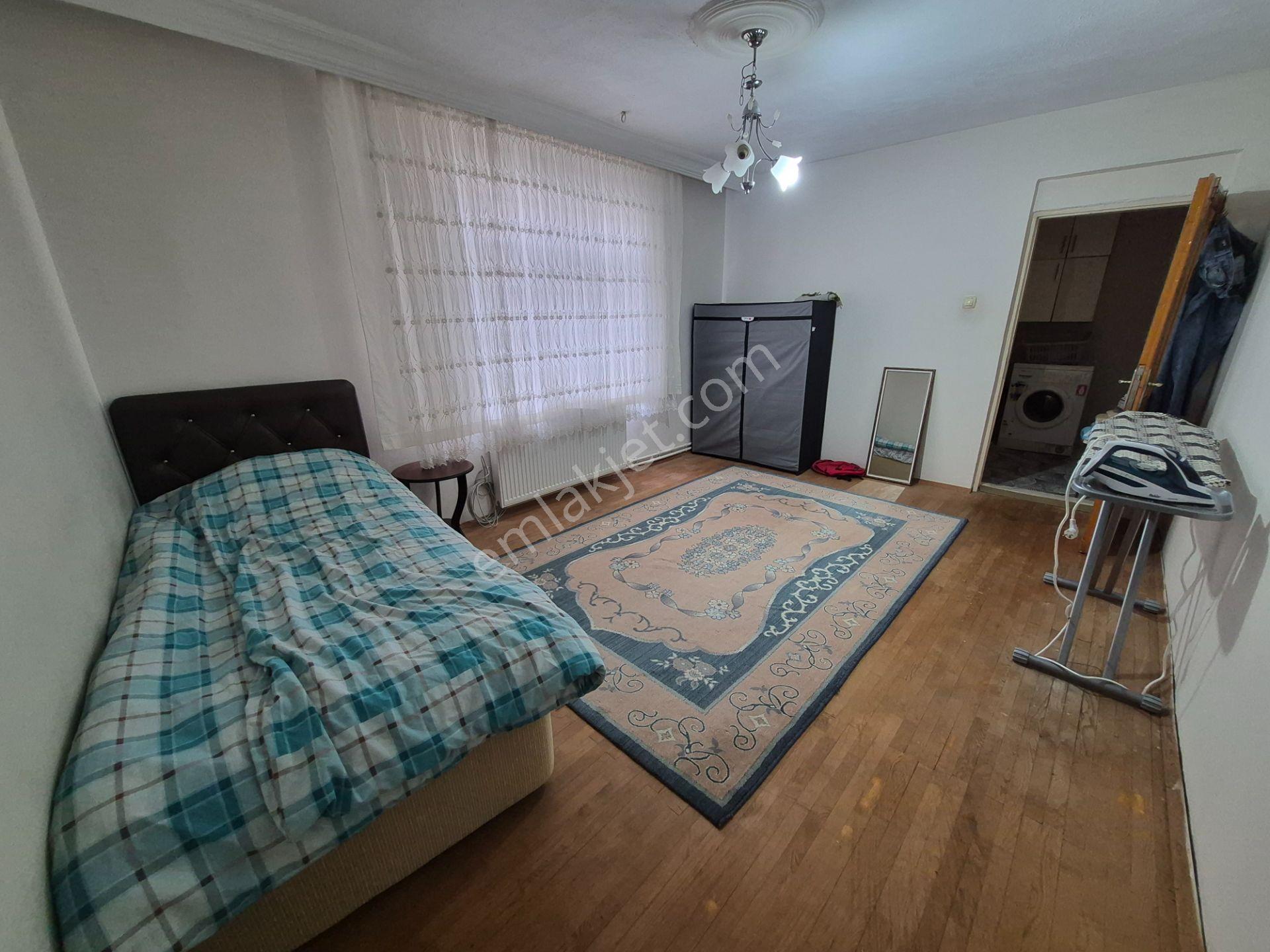 Emin Emlak Satıyor.. Valide Sultanda Girişleri Ayrı Satılık Dubleks Daire — fotoğraf 5