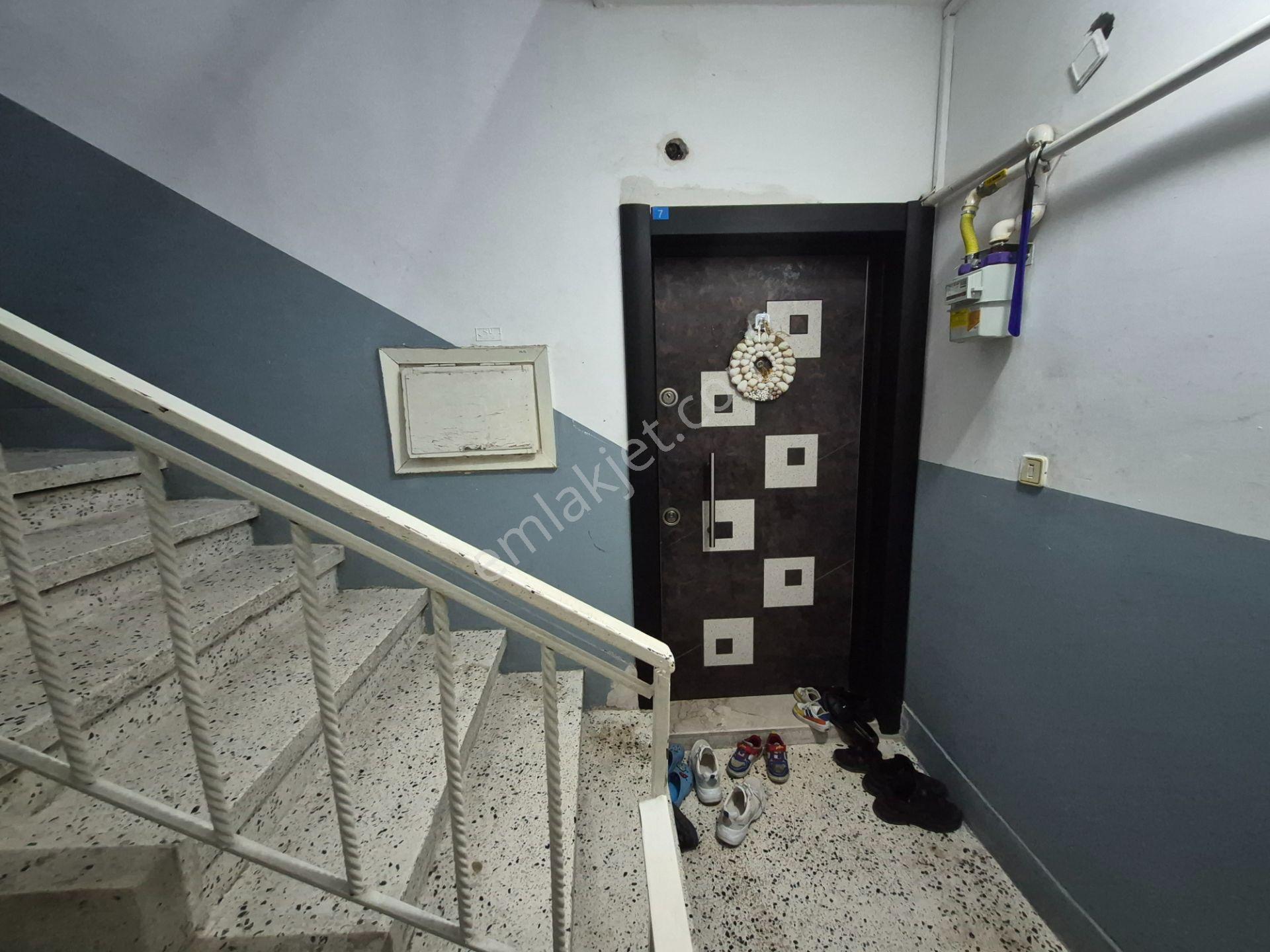 Emin Emlak Satıyor.. Valide Sultanda Girişleri Ayrı Satılık Dubleks Daire — fotoğraf 17