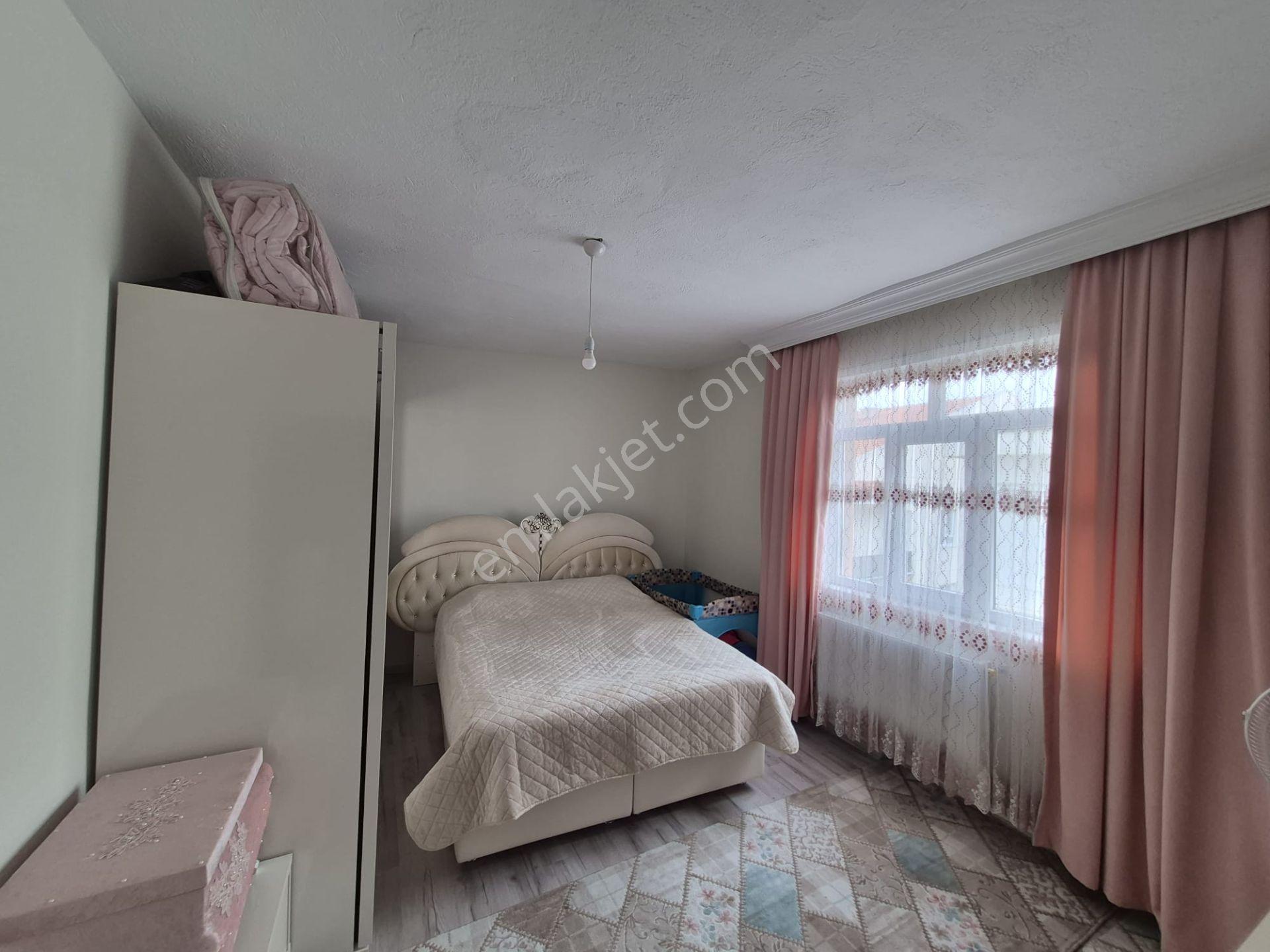 Emin Emlak Satıyor.. Valide Sultanda Girişleri Ayrı Satılık Dubleks Daire — fotoğraf 27
