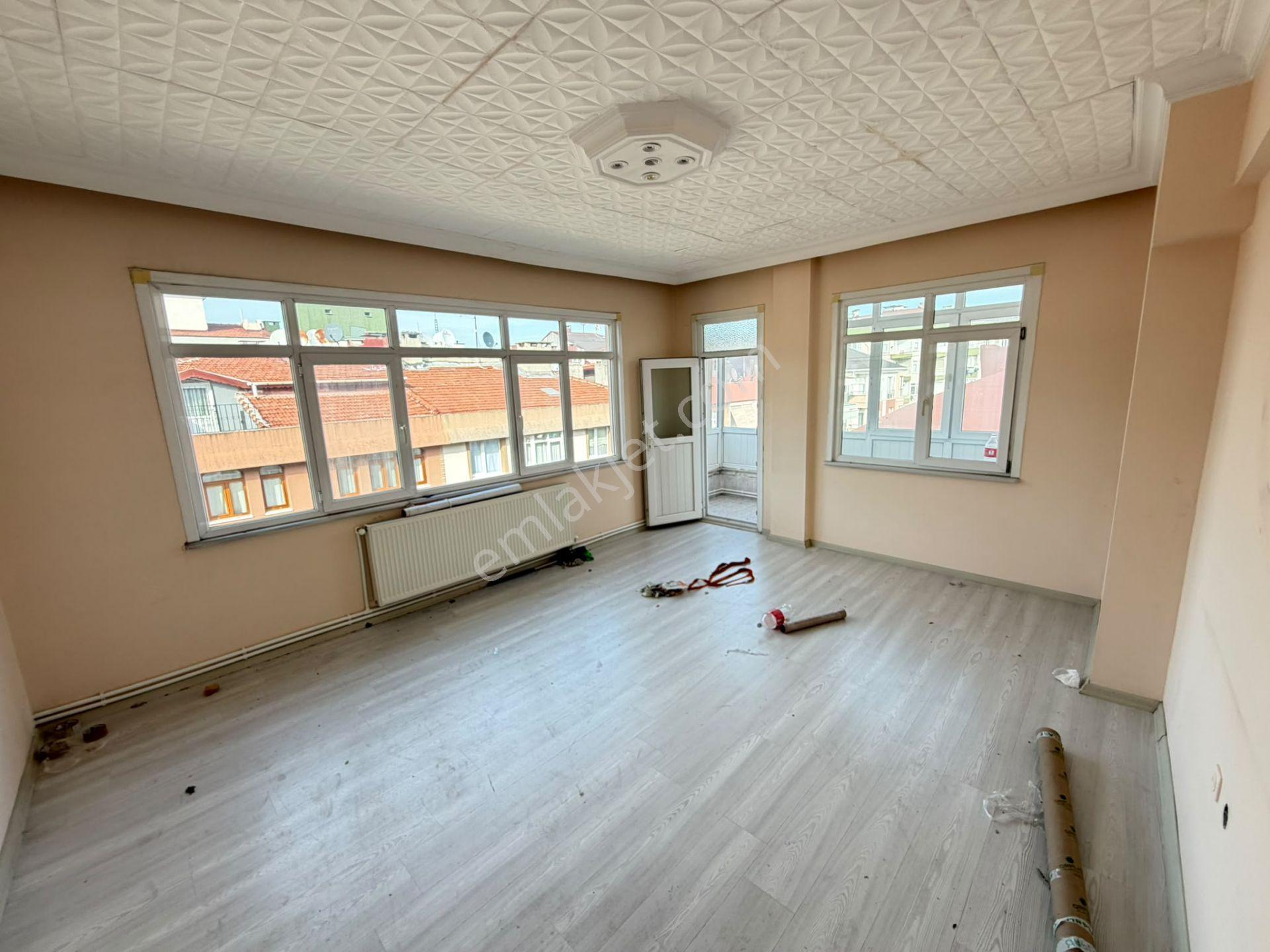 Başokur'dan Siyavuşpaşa Ulubatlı Hasan Cad. Yakın 3+1 Kentsele Girmiş Daire — fotoğraf 3
