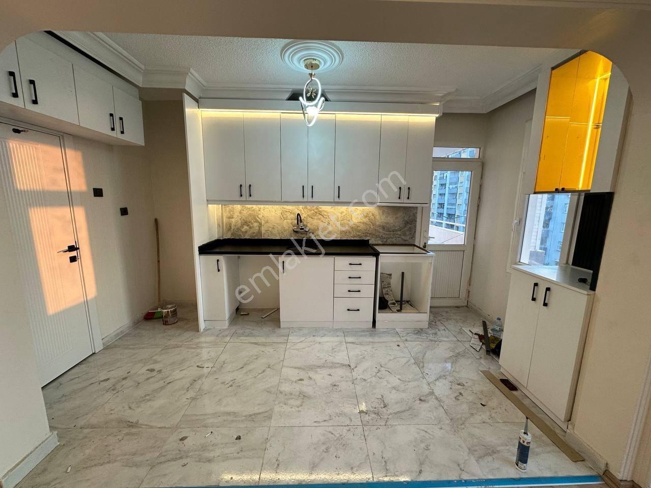 Seyhan Nezip Fazıl Blv Üzeri 3+1 Full Yapılı Yeşilyurt Mh Satılık Daire — fotoğraf 2