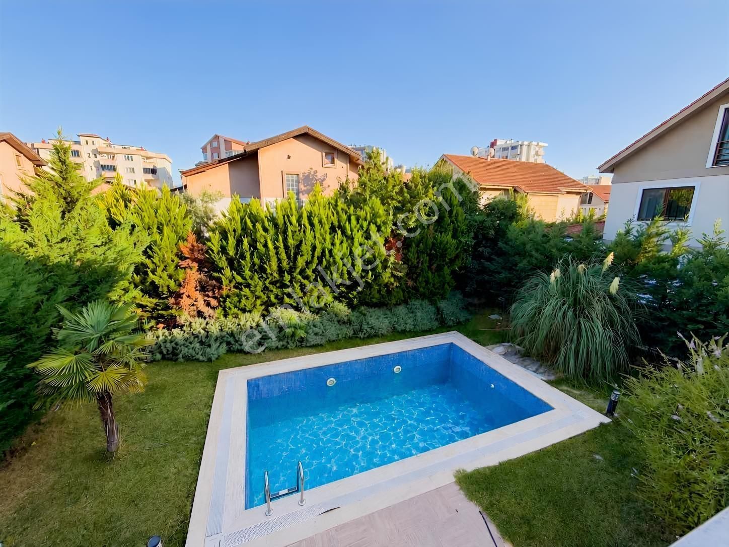 Özlüce 19 Mayıs'ta Özel Havuzlu, Bahçeli, Müstakil 4,5+1 Villa — fotoğraf 2