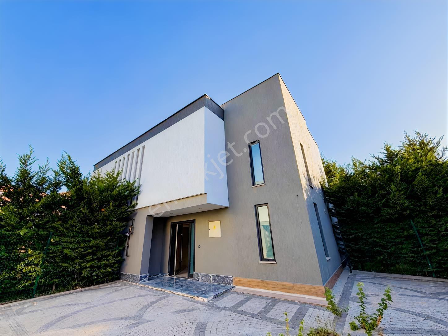 Özlüce 19 Mayıs'ta Özel Havuzlu, Bahçeli, Müstakil 4,5+1 Villa — fotoğraf 5