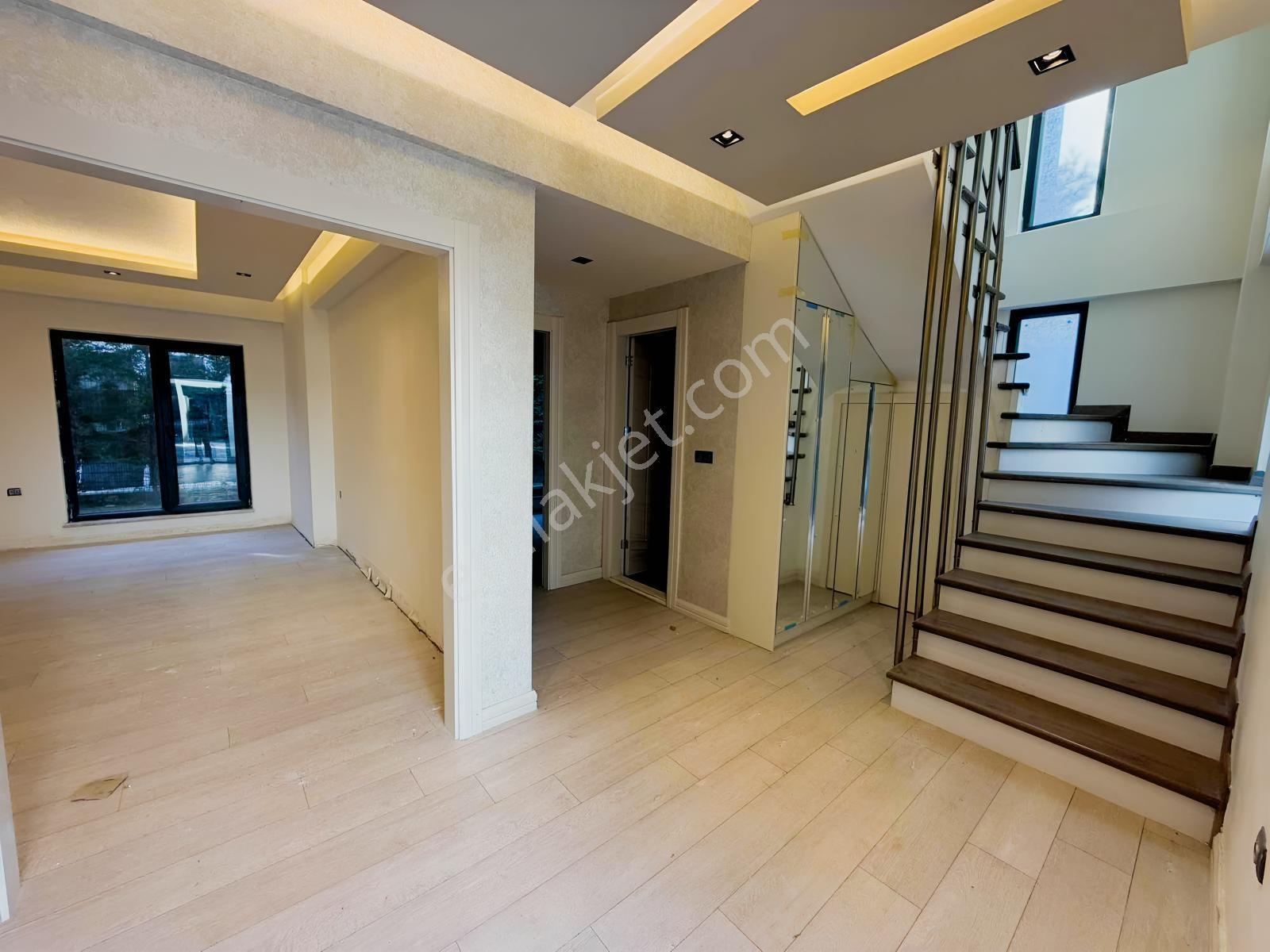 Özlüce 19 Mayıs'ta Özel Havuzlu, Bahçeli, Müstakil 4,5+1 Villa — fotoğraf 6