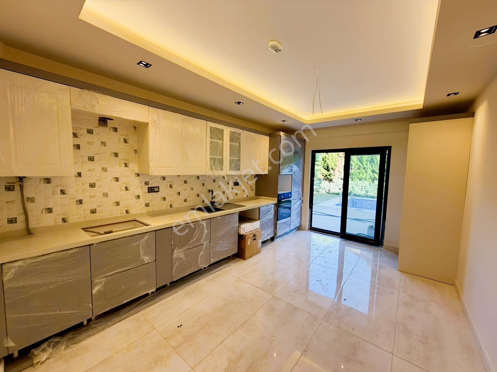 Özlüce 19 Mayıs'ta Özel Havuzlu, Bahçeli, Müstakil 4,5+1 Villa — fotoğraf 8