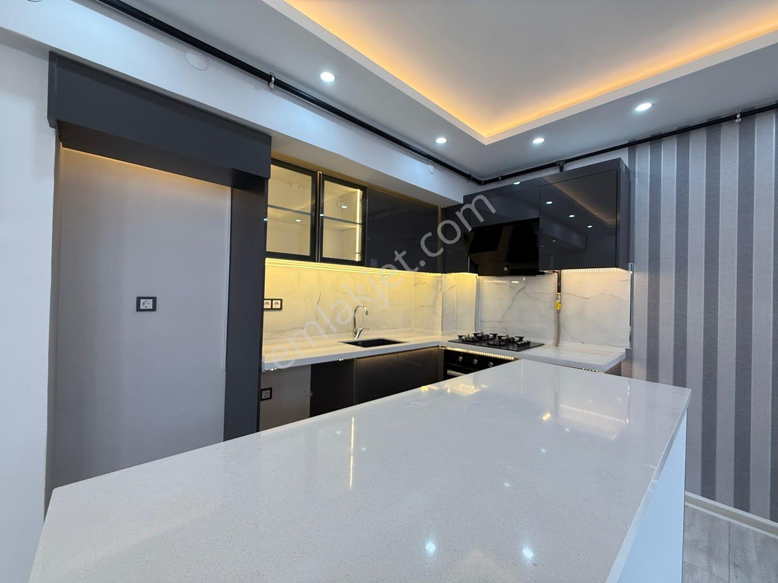 Kuyualan Mahallesinde 3+1 Full Lüks Satılık Daire — fotoğraf 2