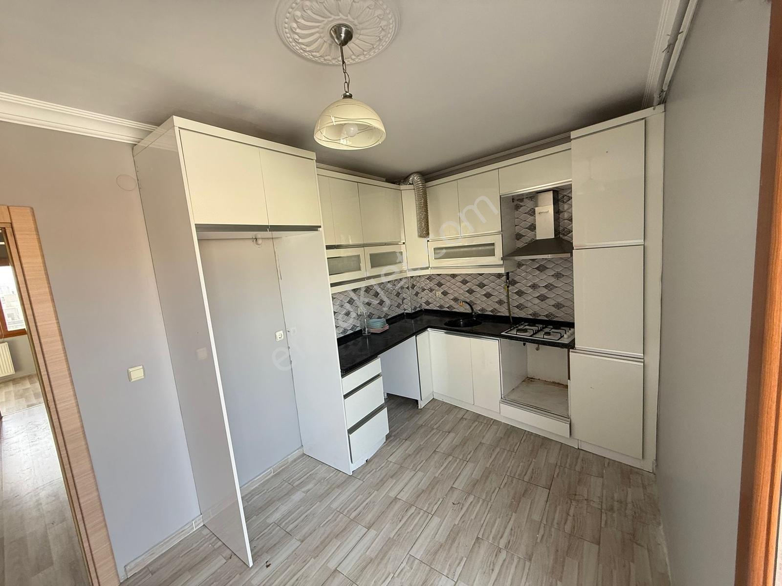 Buca'da Üniverste Karşısı Satılık 3+1 Daire — fotoğraf 10