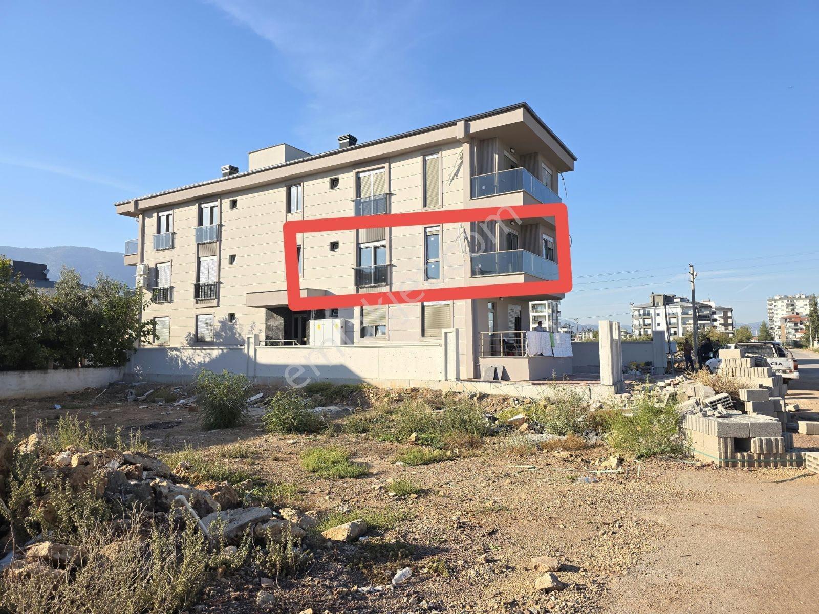 Bu Fiyata 2+1 Yok / Ara Kat / Oturuma Hazır — fotoğraf 3