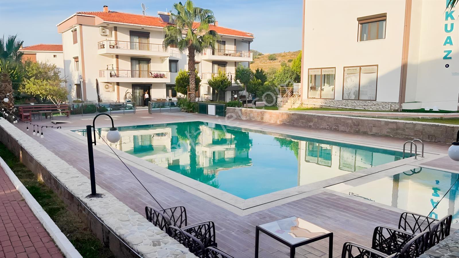 Yenifoça Turkuaz Evleri Sitesinde Satılık 2+1 Daire — fotoğraf 6