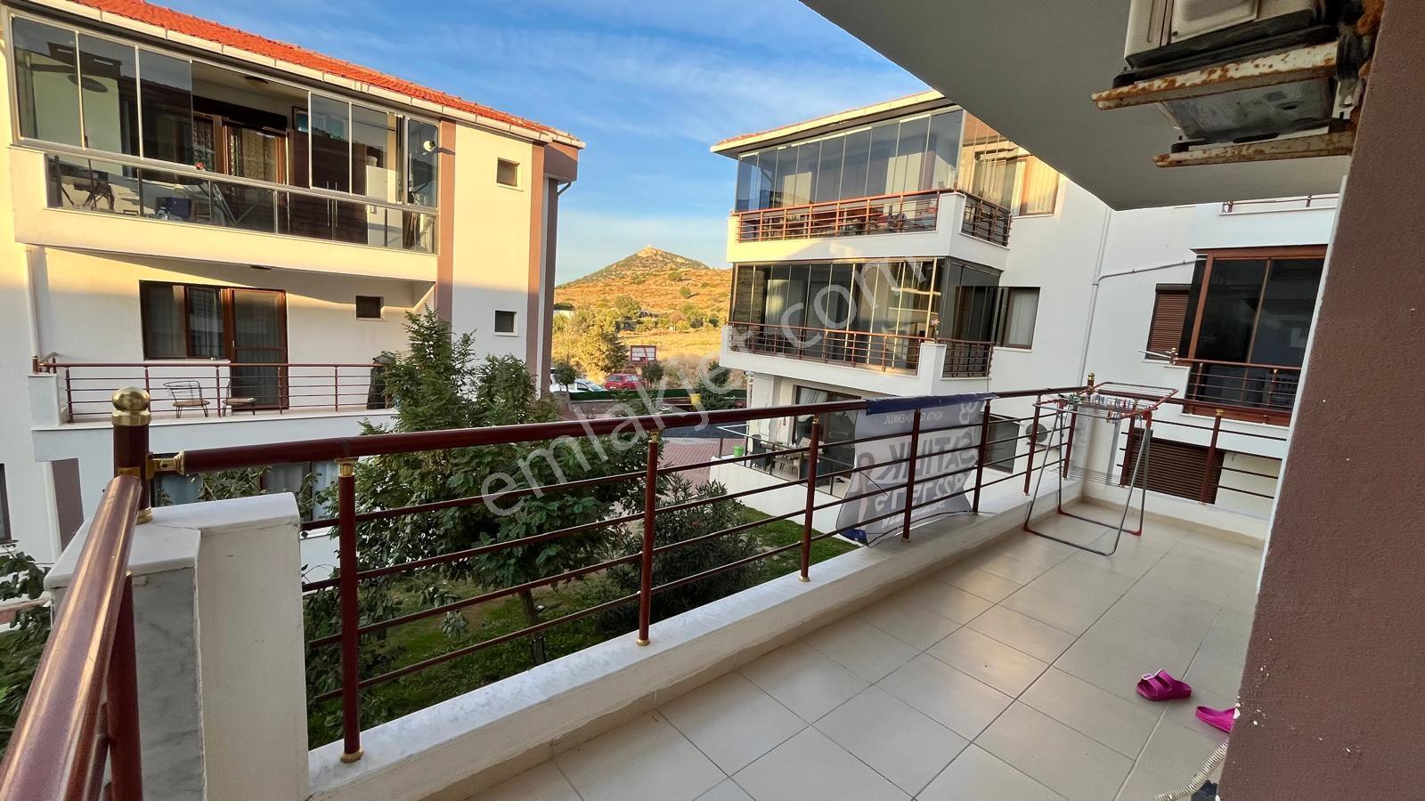 Yenifoça Turkuaz Evleri Sitesinde Satılık 2+1 Daire — fotoğraf 13