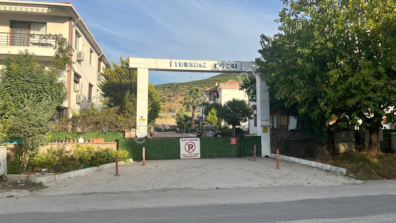 Yenifoça Turkuaz Evleri Sitesinde Satılık 2+1 Daire — fotoğraf 22
