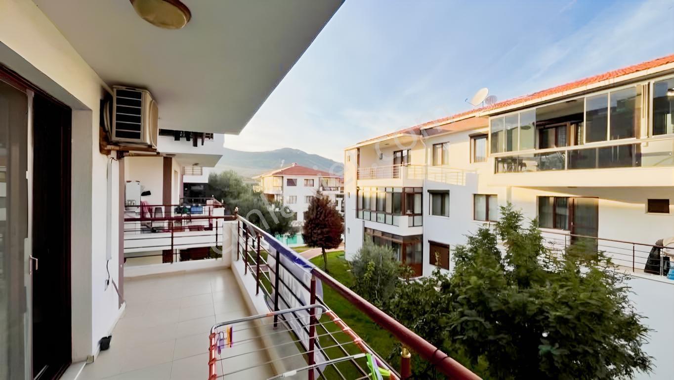 Yenifoça Turkuaz Evleri Sitesinde Satılık 2+1 Daire — fotoğraf 31