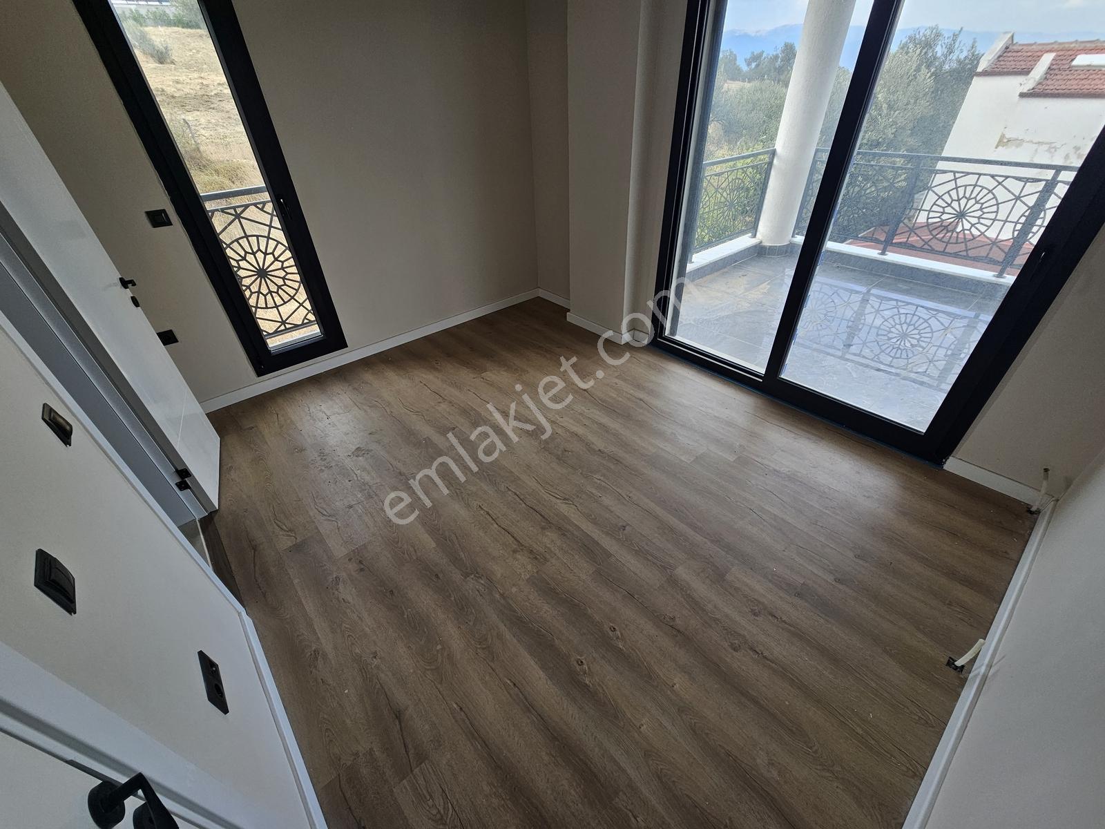 Onmax Karaağaçta Emsallerinin En Uygunu 3+1 Satılık Lüks Villa — fotoğraf 24