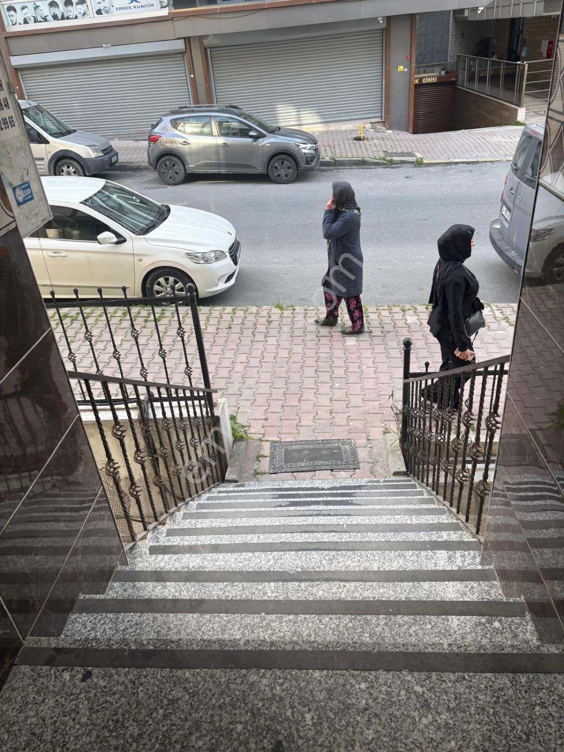 Esenyurt Mehmet Akıf Ersoy'da E-5 Yakın Yatırıma Uygun Daıre — fotoğraf 23
