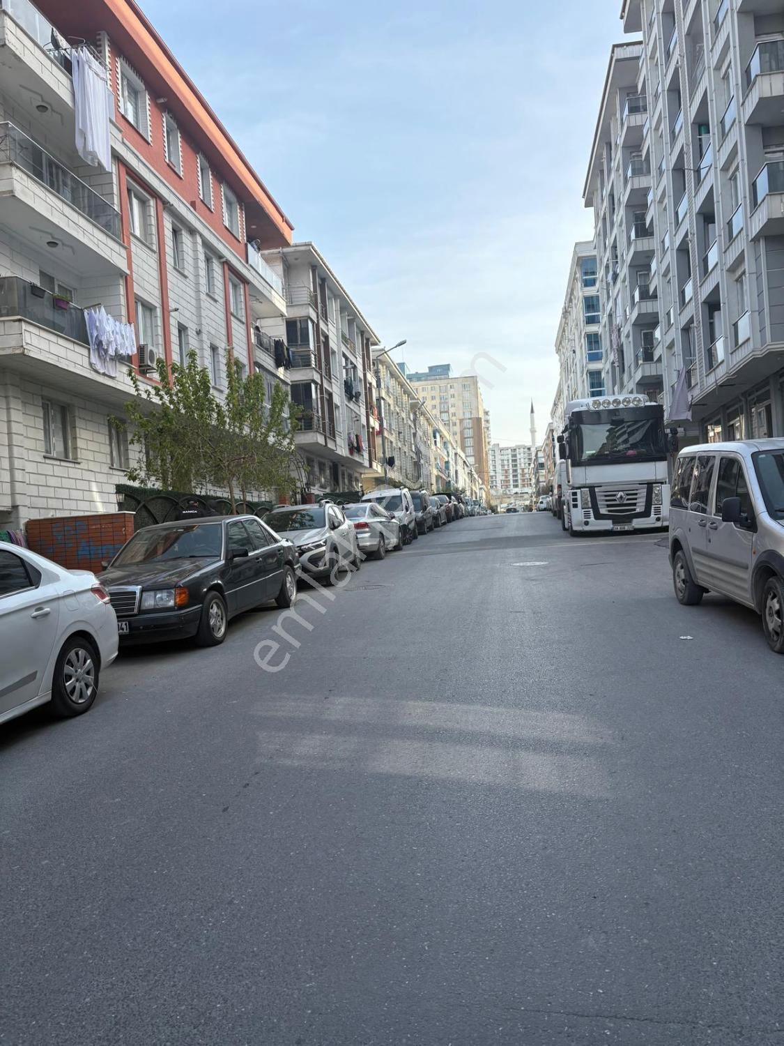 Esenyurt Mehmet Akıf Ersoy'da E-5 Yakın Yatırıma Uygun Daıre — fotoğraf 28