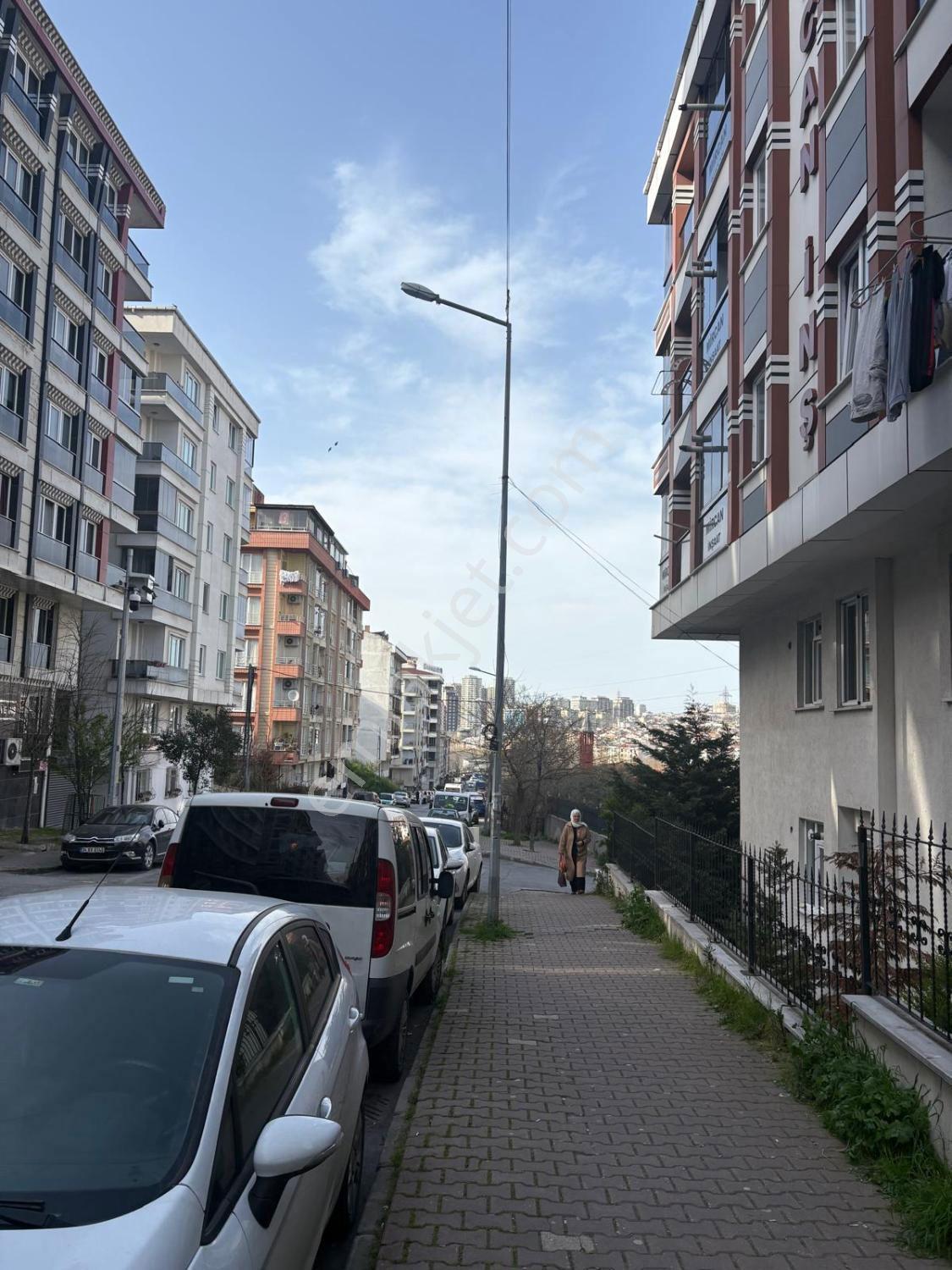 Esenyurt Mehmet Akıf Ersoy'da E-5 Yakın Yatırıma Uygun Daıre — fotoğraf 29