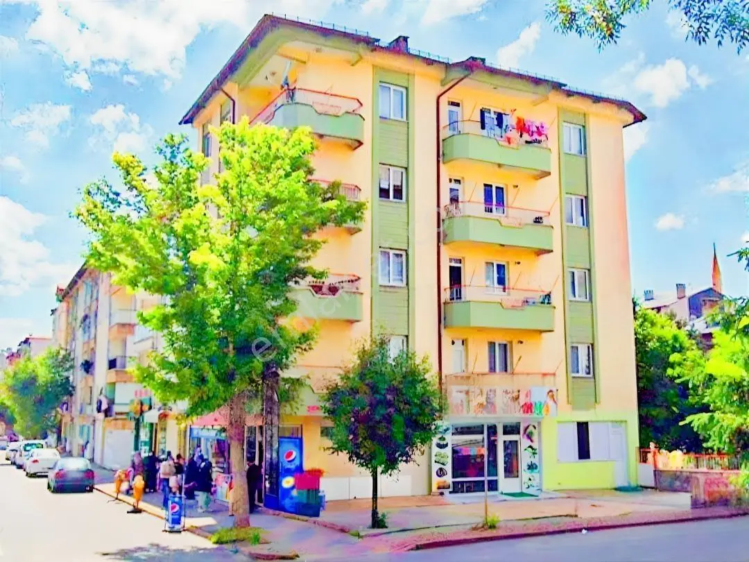Karahan Emlaktan Emek Mah.buhara Caddesinde Satılık 3+1 Daire.. — fotoğraf 8
