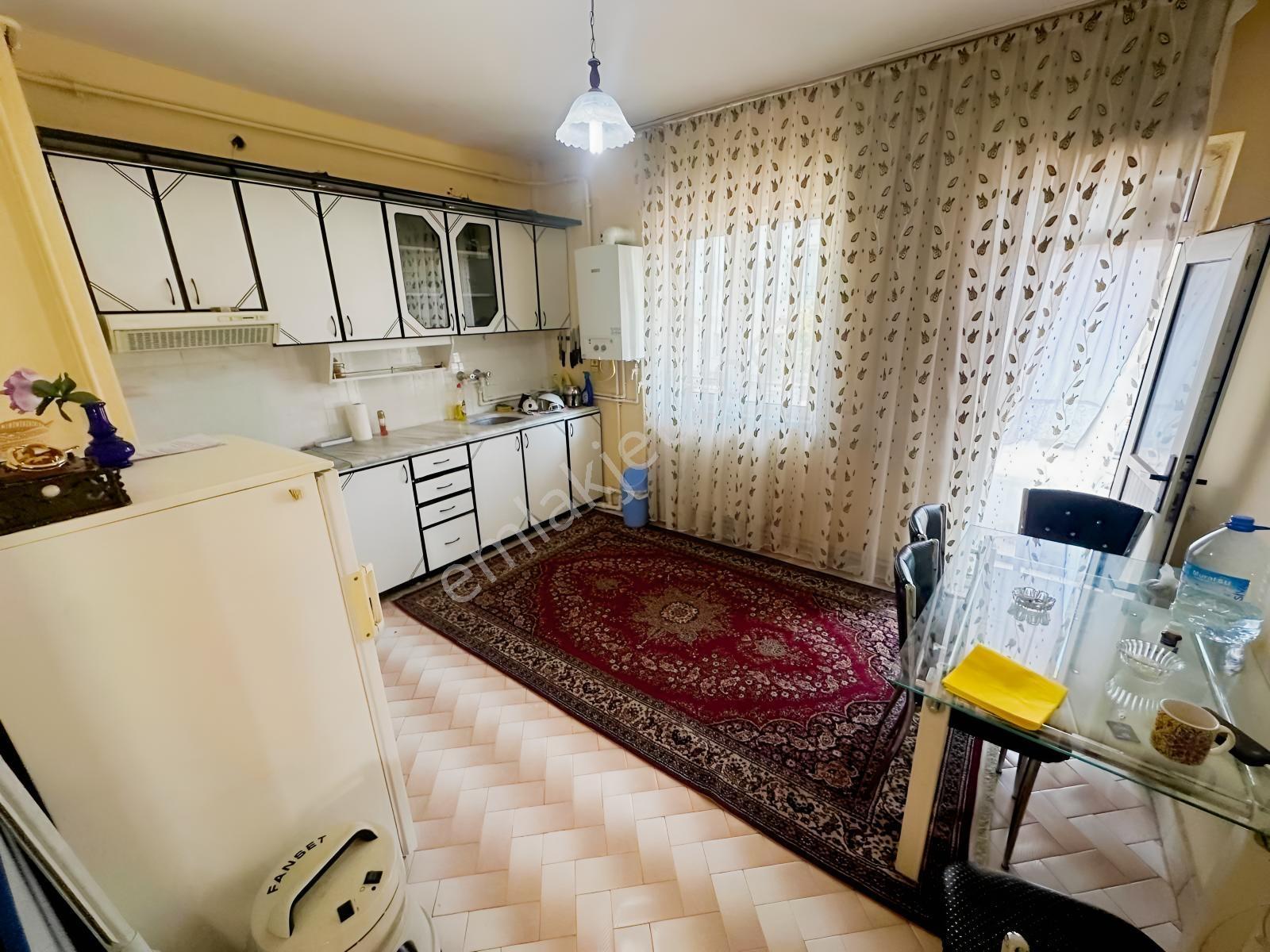 Karahan Emlaktan Emek Mah.buhara Caddesinde Satılık 3+1 Daire.. — fotoğraf 16