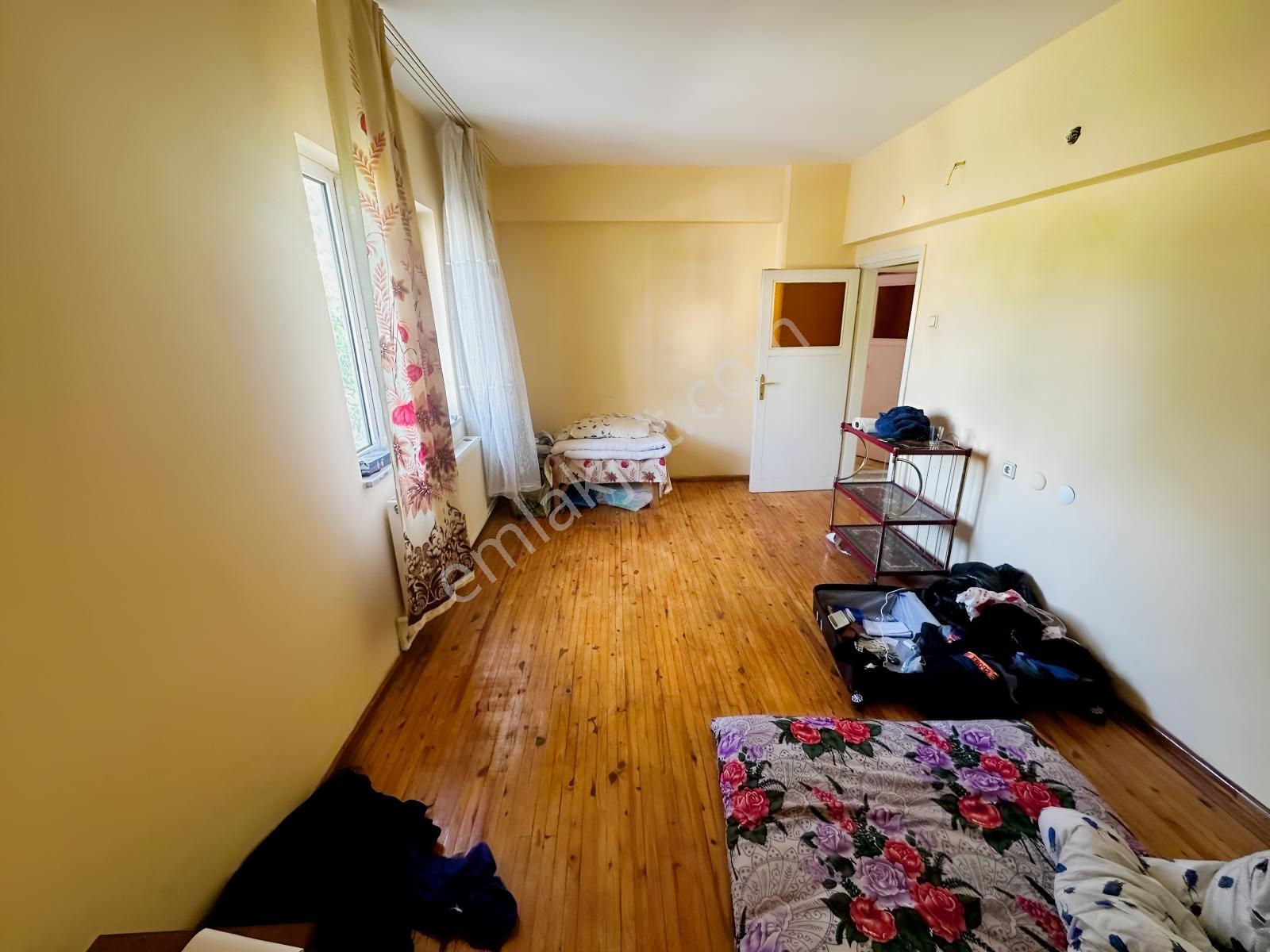 Karahan Emlaktan Emek Mah.buhara Caddesinde Satılık 3+1 Daire.. — fotoğraf 25