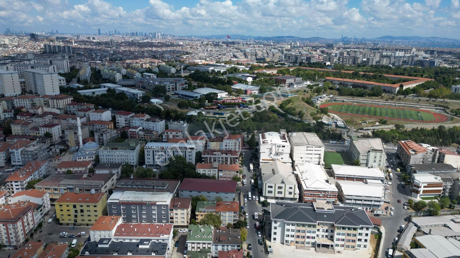 Güngören Davutpaşa'da 1.226 M² Çift Cepheli İmarlı Ticari Arsa — fotoğraf 8