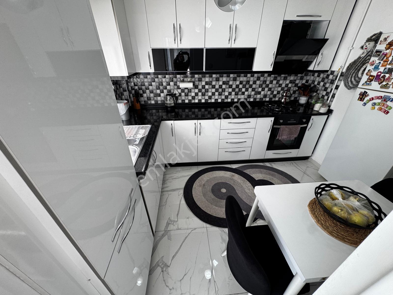 Güzelkent Mah.3+1 120 M2 Site İçerisinde Full Yapılı Daire — fotoğraf 5