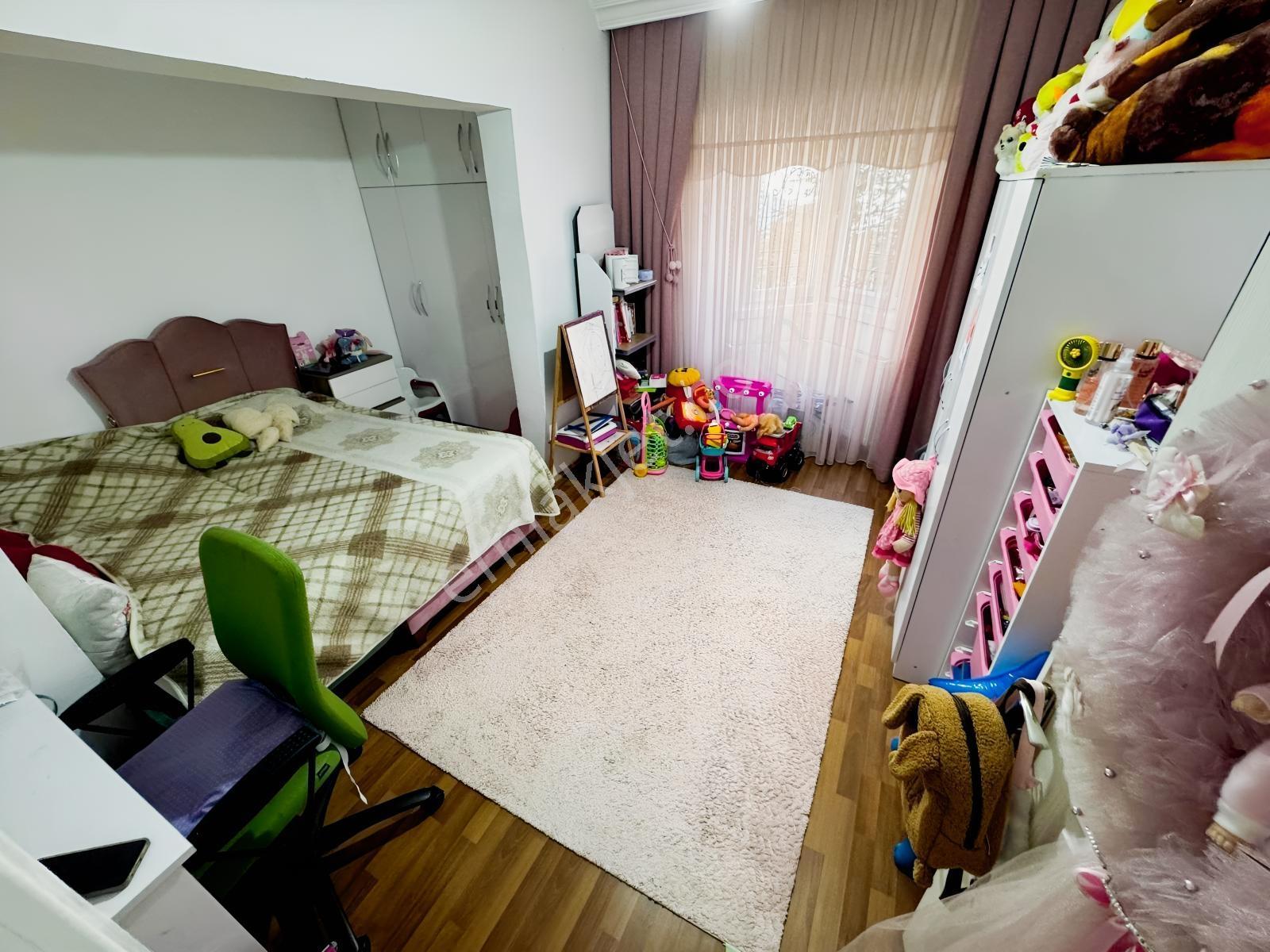 Güzelkent Mah.3+1 120 M2 Site İçerisinde Full Yapılı Daire — fotoğraf 23