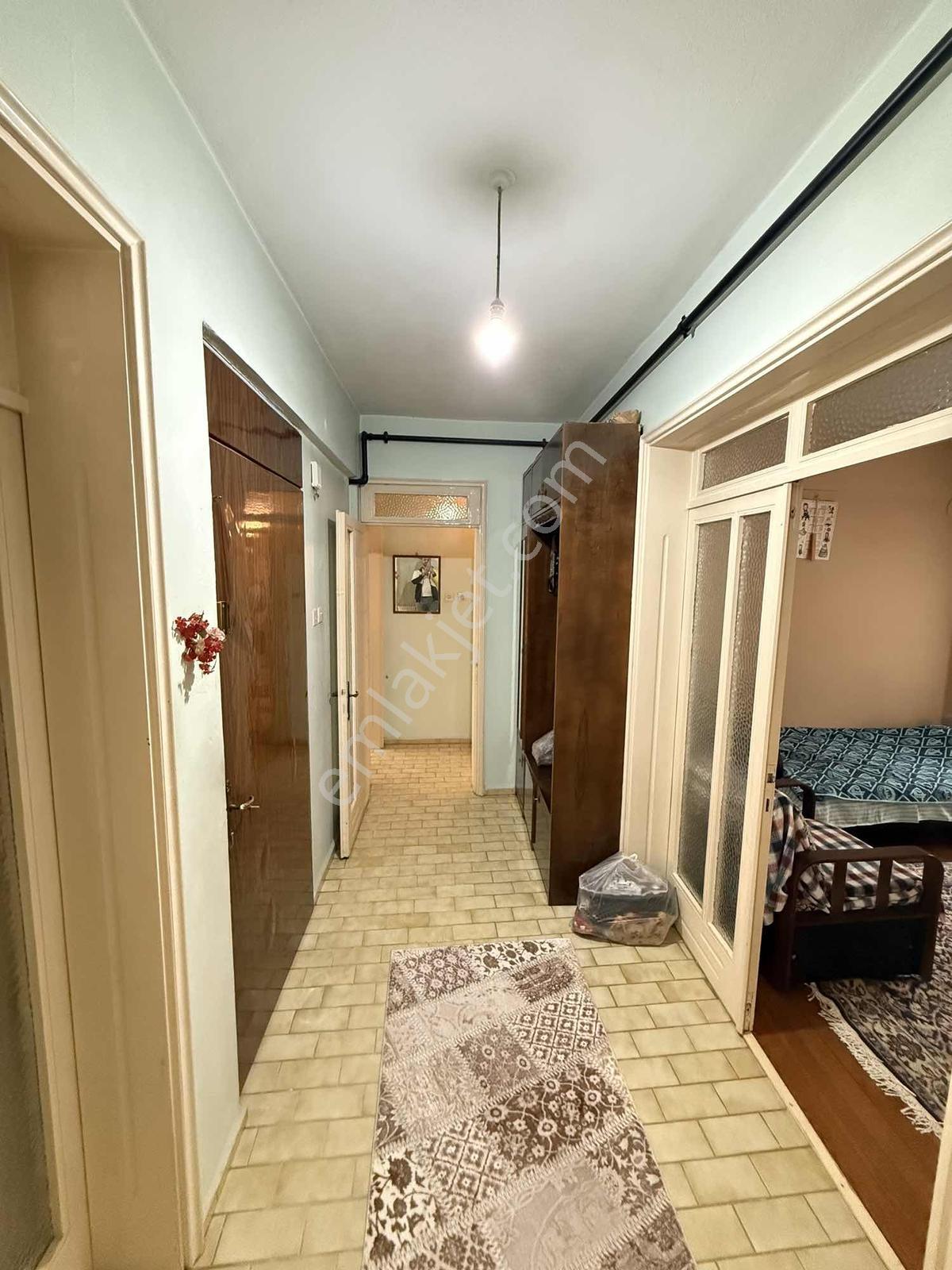 Mrg Oteli Arkasında Satılık Geniş 3+1 Daire — fotoğraf 4