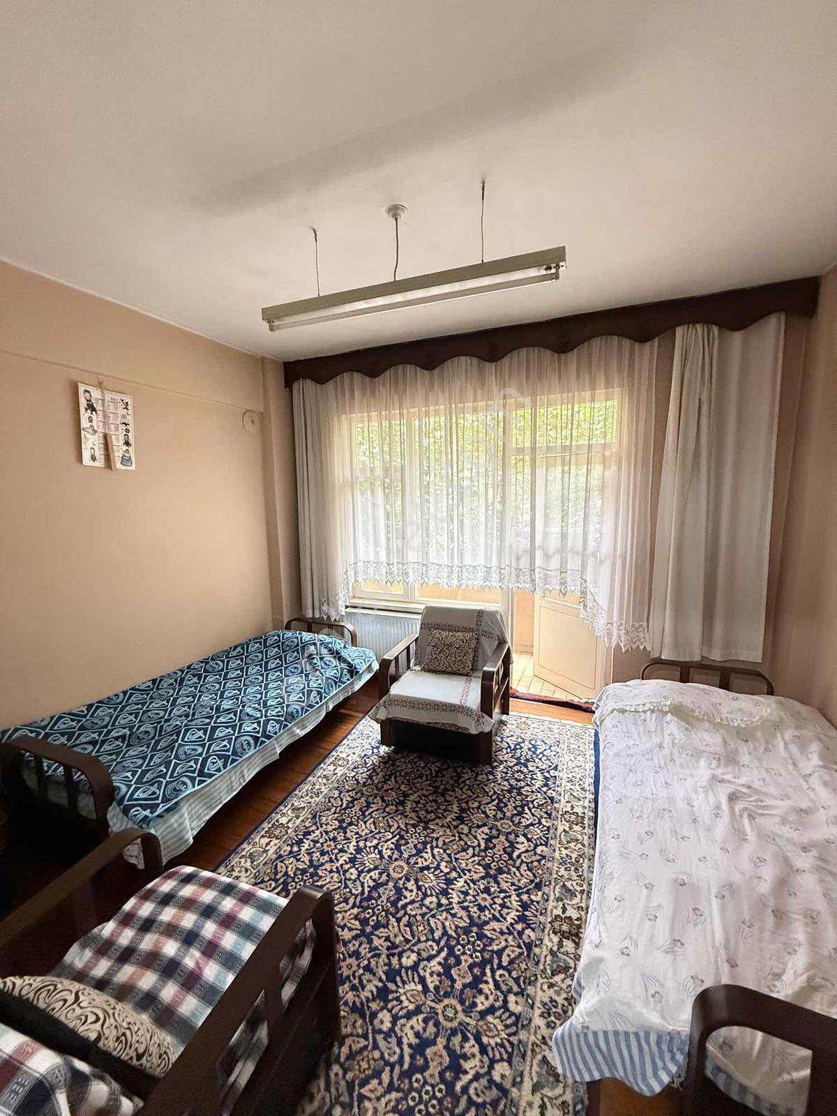 Mrg Oteli Arkasında Satılık Geniş 3+1 Daire — fotoğraf 5