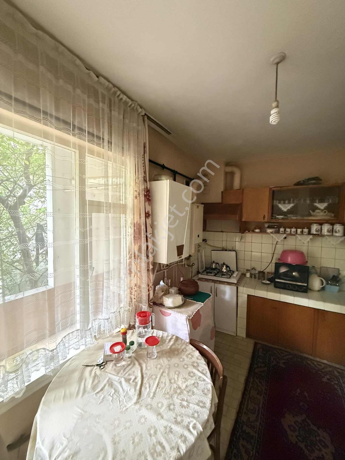 Mrg Oteli Arkasında Satılık Geniş 3+1 Daire — fotoğraf 13