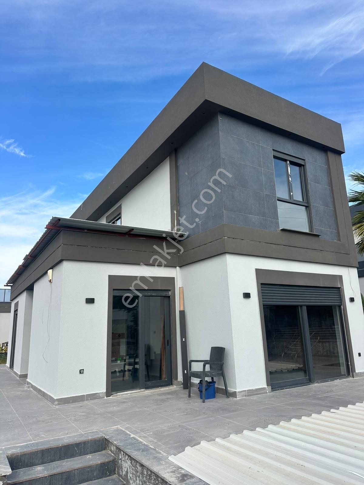 Didim’de 500 Mt Arsa İçine Yapılmıs Tam Müstakil Satılık Eşyalı 4+1 Müstakil Villa — fotoğraf 2