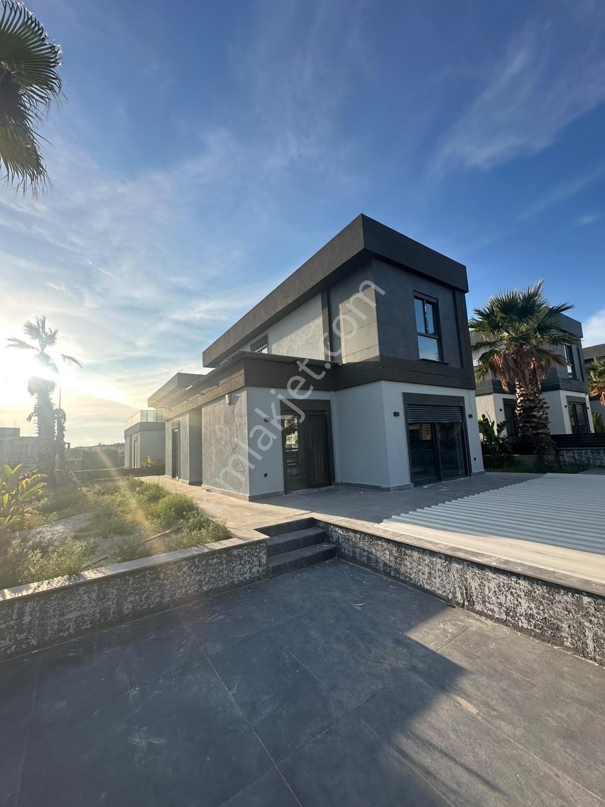 Didim’de 500 Mt Arsa İçine Yapılmıs Tam Müstakil Satılık Eşyalı 4+1 Müstakil Villa — fotoğraf 3