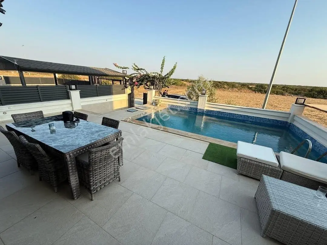 Didim’de Tam Müstakil 1.sınıf Eşyalı Havuzlu 4+1 Oturmaya Hazır Satılık Villa — fotoğraf 2