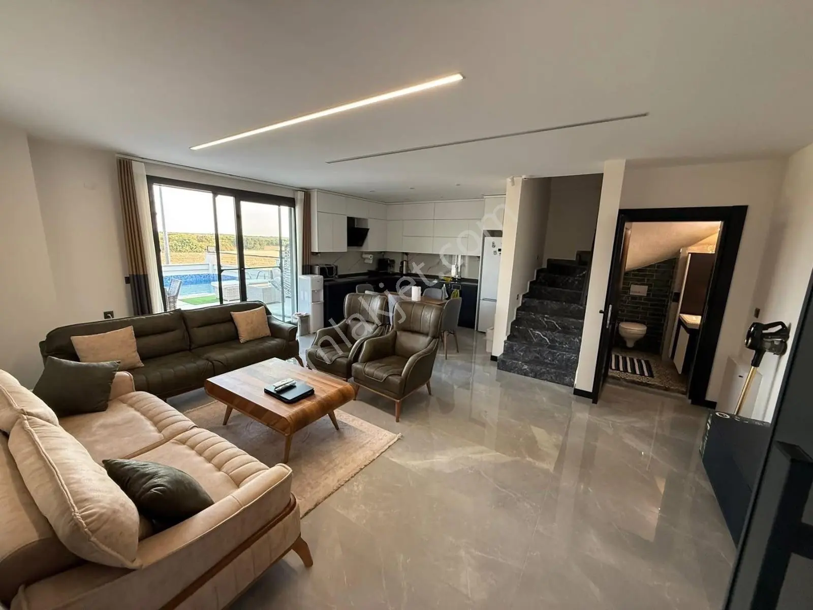 Didim’de Tam Müstakil 1.sınıf Eşyalı Havuzlu 4+1 Oturmaya Hazır Satılık Villa — fotoğraf 4