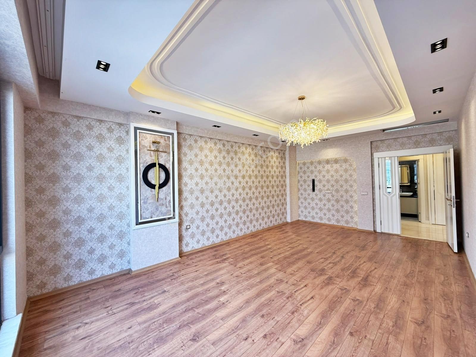 Fıstıklık'ta Giyinme Odalı Türk Hamamı Yerden Isıtma U.lüx 3.5+1 — fotoğraf 14